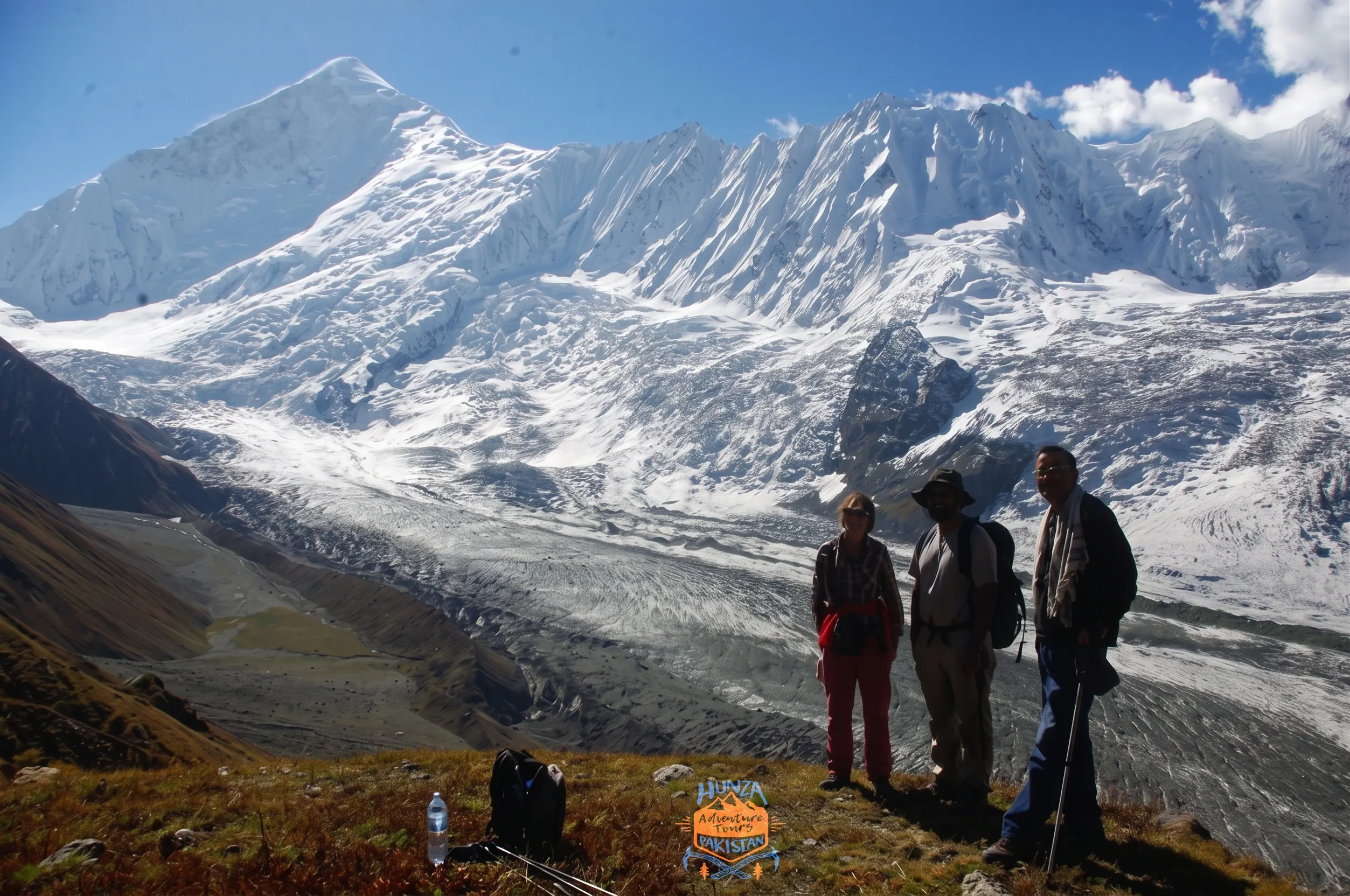lush lake trek gilgit baltistan