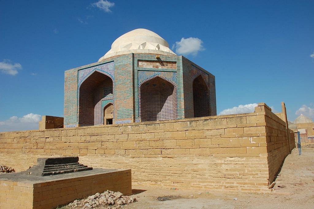 Makli Necropolis and Shah Jahan Mosque Thatta